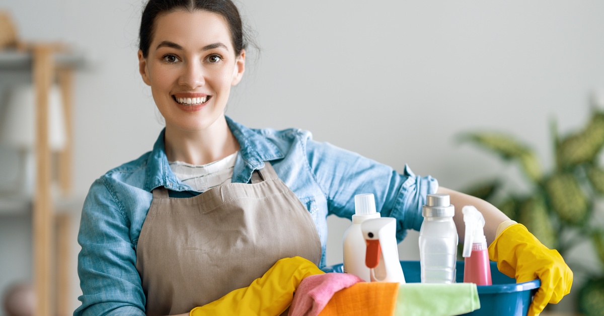 Discreet Ways To Clean a Hoarder Home
