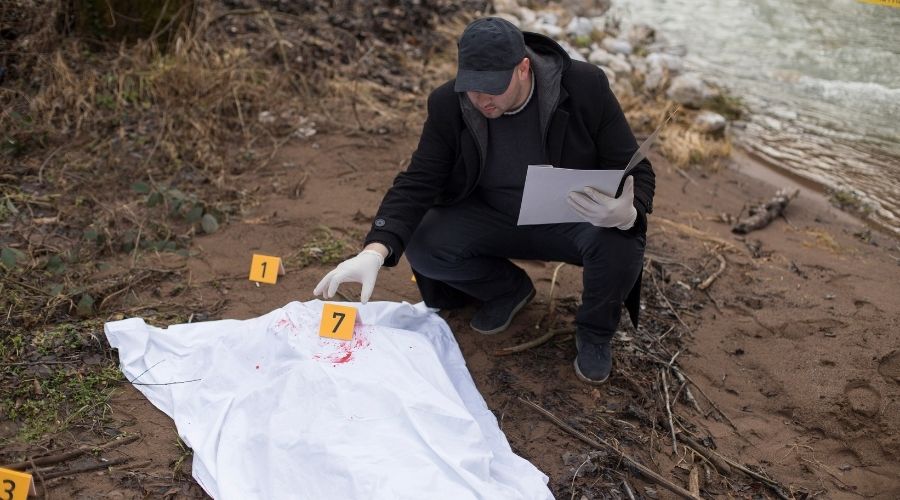 How Do Crime Scene Cleaners Clean Up the Ground