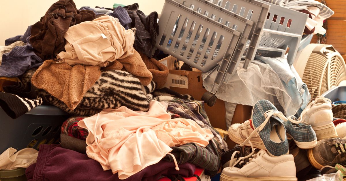 What To Expect During a Hoarder Home Cleanup